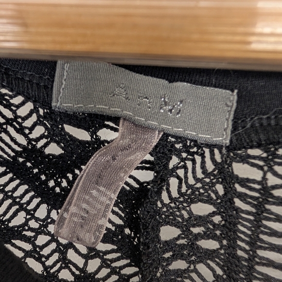 BLACK CROCHET TOP SIZE MEDIUM - Picture 3 of 3